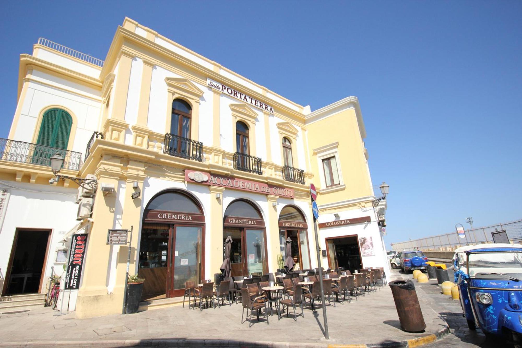 Suite Porta Terra Gallipoli Exterior photo